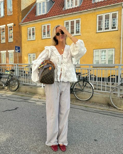 🍒🥪💕 Copenhagen bound Copenhagen Style 2024, Copenhagen Aesthetic Style, Clean Outfit Ideas, Denmark Clothes, Copenhagen Summer Style, Copenhagen Summer Outfits, Copenhagen Instagram, Scandi Outfit, Copenhagen Summer