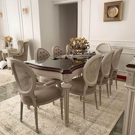 Luxury Dining Room Decor Modern Classy, Elegant Dining Room Luxury Classy, New Classic Dining Room, French Country Dining Room Decor, Dining Room Design Luxury, French Country Dining Room, Interior Design Dining, Classic Dining Room, Dining Room Curtains