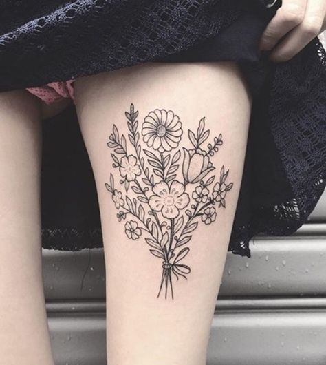 Thigh Henna, Sunflower Tattoo Thigh, Sunflower Tattoo Shoulder, Stylish Tattoo, Foot Tattoos For Women, Tattoos For Women Flowers, Handpoke Tattoo, Simple Tattoo Designs, Flower Tattoo Sleeve