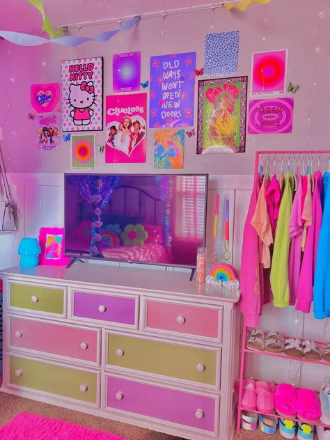 Funky Bedroom Ideas Eclectic, Colorful Aesthetic Bedroom, Pastel Eclectic Decor Bedroom, Cute Colorful Bedroom, Maximalist Kids Room, Kid Core Room, Kidcore Bedroom, Kawaii Furniture, Kidcore Room