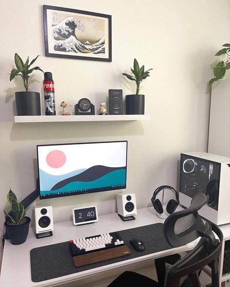 Pc Setup Ideas Minimalist, Setup Inspiration, Tech Room, Home Office Set Up, Budget Interior Design, Computer Desk Setup, Modern Computer Desk, Bedroom Setup