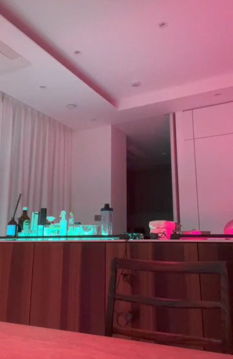 Jungkook Room Aesthetic, Jungkook's Apartment, Jungkook Apartment, Jungkook House, Bts House, Jikook Tumblr, Jungkook Pic, Jungkook Live, Room Ideas Aesthetic