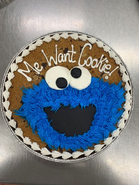 Big Cookies Decorated, Funny Cookie Cakes, Cookie Cake Frosting Designs, Cookie Monster Cookie Cake, Cookie Cake Decoration Ideas, Message Cookie Designs, Big Cookie Decorating Ideas, Summer Cookie Cake Designs, Message Cookies Ideas