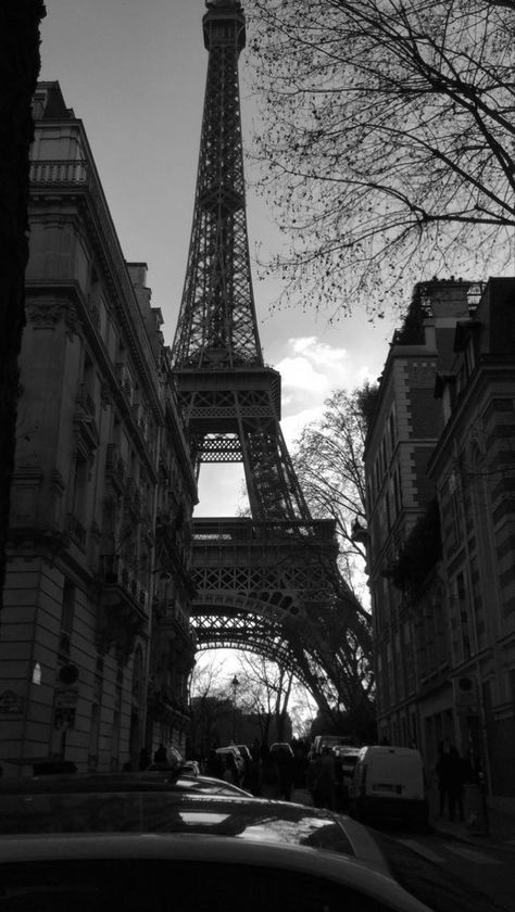 White And Black Asthetics Photos, Black And White Paris Aesthetic, Paris Asthetics Photos, Paris Aesthetic Black And White, Grey Asthetics Photos, Paris Aesthetic Dark, Paris Dark Aesthetic, Vision Board Dark Aesthetic, Dark Paris Aesthetic