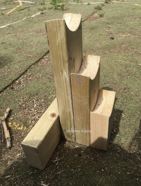 Trail Obstacles For Horses Diy, Horse Obstacles Ideas, Diy Horse Jump Standards, Horse Jump Diy, Cavaletti Diy, Horse Jump Ideas Diy, Diy Cavaletti, Homemade Horse Jumps, Horse Obstacle Course Ideas