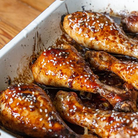 (5) Jane 'Hedgecomber' Sarchet on Twitter: "Sticky Balsamic Glazed Chicken Drumsticks 👌 Recipe here: https://t.co/pxwYhxbrjT https://t.co/Np3lMZXgXw" / Twitter Sticky Chicken Drumsticks, Glazed Chicken Drumsticks, Baked Drumsticks, Chicken Drumsticks Recipe, Balsamic Glazed Chicken, Glazed Chicken Wings, Drumsticks Recipe, Balsamic Vinegar Chicken, Sticky Chicken