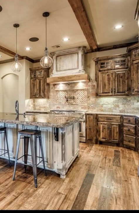 Western Cabinets Kitchen, Southwestern Kitchen Cabinets, Western Kitchen Cabinets, Western Style Kitchen, Kitchens Aesthetic, Wallpaper Ideas Kitchen, Paint Ideas Kitchen, Kitchen Wallpaper Ideas, Lighting Ideas Kitchen