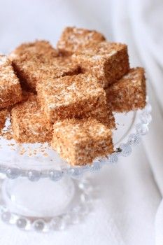 Coconut Marshmallow Recipe, Honey Marshmallows, Farmstand Recipes, Marshmallow Drink, Cooking Sweets, Homemade Marshmallow Recipe, Marshmallow Recipe, How To Make Marshmallows, Gelatin Recipes