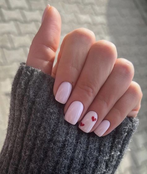 Short Nails With A Heart, Short Nails With Heart, Gel Nails Plain, Short Nails Heart, Pink Biab Nails, Milky Nude Nails, Nails Arts, Acrylic Toe Nails, Romantic Nails