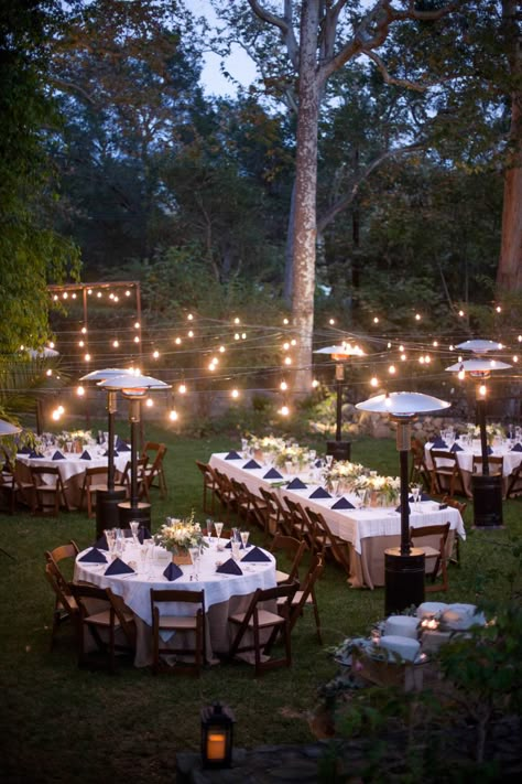 Blakely says she wants to get married in her backyard so maybe she'll like this someday? (in 20+ yrs) Outdoor Wedding Lighting, Romantic Backyard, Deco Champetre, Rustic Wedding Decorations, Outdoor Dinner, בר מצווה, Table Set Up, Outside Wedding, Backyard Party