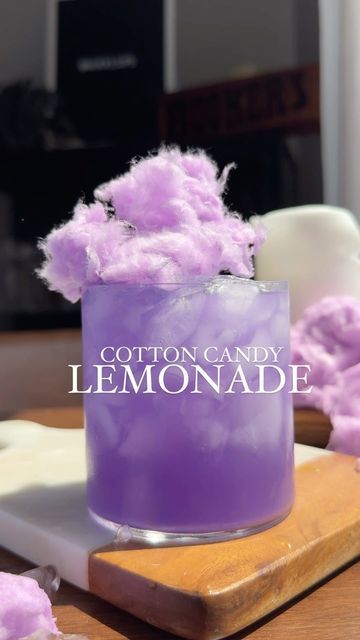 Cotton Candy Vodka, Alcoholic Milkshake, Rainbow Drinks, Girly Drinks, Taylor Swift Birthday Party Ideas, Purple Drinks, Homemade Liquor, Alcholic Drinks, Cocktail Party Food