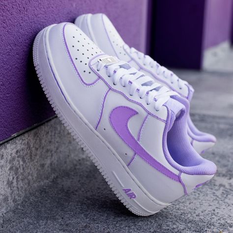 Drip Creationz (@dripcreationz) • Instagram photos and videos White Air Force 1, White Air Forces, Air Force 1s, Preppy Shoes, All Nike Shoes, Custom Air Force 1, Cute Nike Shoes, Cute Nikes, Shoe Company