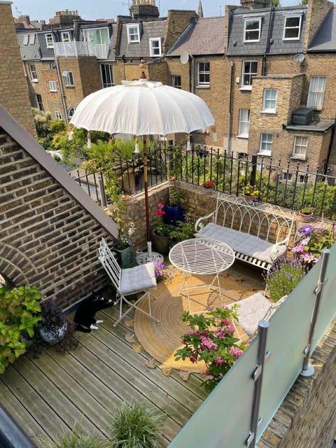 Apartment Rooftop, Small Urban Garden, Small Balcony Garden, Small Balcony Design, Rooftop Patio, London House, Rooftop Garden, Balcony Design, Apartment Balconies