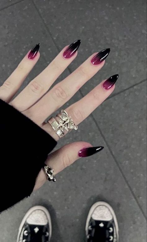 Paznokcie Hello Kitty, Vampire Nails, Gothic Nails, Edgy Nails, Goth Nails, Grunge Nails, Pretty Gel Nails, Nails Polish, Nail Arts