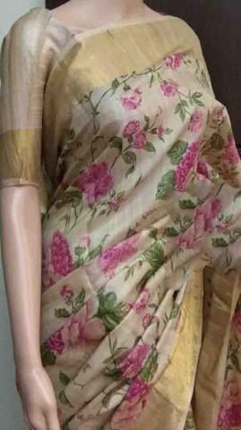 Cutwork Saree, Saree Painting Designs, Tussar Silk Sarees, Saree Painting, Silk Sarees Online Shopping, Cotton Sarees Online, Hand Painted Sarees, Embroidery Design Sets, Indian Silk Sarees