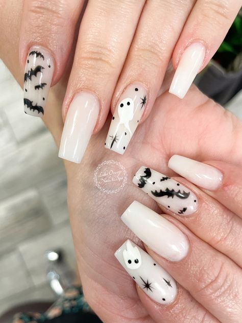 Ghost And Bat Nails, Bat Nails Acrylic, Halloween Nails Bats, Bat Halloween Nails, Bats Nails, Halloween Bat Nails, Bachelorette Nails, Batman Nails, Bat Nails