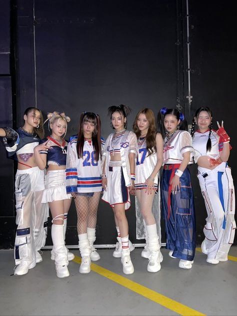 Hip Hop Outfit Girl, Girl Hiphop, Preformance Outfits, Dancers Outfit, Hip Hop Outfits, Kpop Fashion Outfits, Performance Outfit, College Fashion, Kpop Outfits