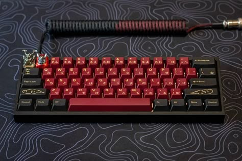 Mechanical Keyboard Custom, Mechanic Keyboard Aesthetic, Mechanical Keyboard Black, Custom Keyboard Ideas, Goth Keyboard, Custom Keyboards, Customized Keyboard, Diy Mechanical Keyboard, Keyboard Custom