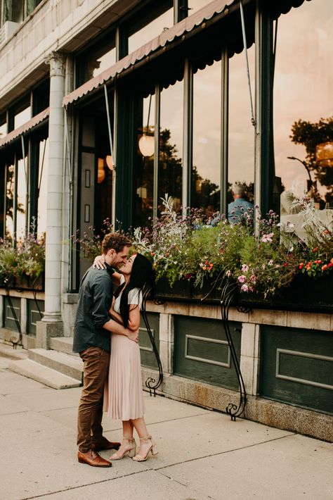 Wedding Photography | Wisconsin | Minnesota | Ali Leigh Photo | Wedding Ceremony | Weddings | Wedding of the bride and groom | #wisconsinwedding #minnesotawedding Minnesota Engagement Photos, Minneapolis Engagement Photos, Classic Engagement Photos, Wedding Photography Business, St Paul Minnesota, Authentic Wedding, Photos Inspo, Park Photography, First Meeting