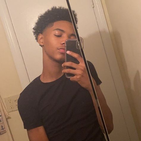 Black Guy Catfish, Fine 13 Black Boys, Black Boys 13-14 Age, Fine Brownskin Boy, Fine Teenage Black Boys, Fine Boy Pictures, Cute Black Boys Teenagers, Fine Boy Black, 13 Year Boy Black