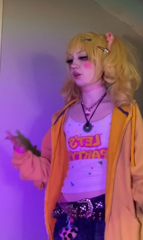 Toy Chica Costume, Fnaf Movie Outfit, Chica Outfit Fnaf, Chica Makeup Fnaf, Chika Cosplay Fnaf, Chica Inspired Outfits Fnaf, Chica Fnaf Cosplay, Chica Cosplay Fnaf, Toy Chica Cosplay