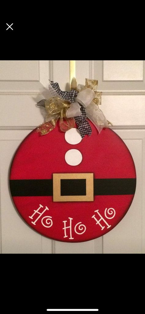 Crafts With Pizza Pans, Pizza Pan Wreath Diy Christmas, Christmas Wooden Rounds, Santa Suit, Pizza Pan, Christmas Signs Wood, Christmas Door Hanger, Christmas Wood Crafts, Santa Clause