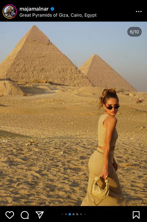 Pyramids Egypt Photo Ideas, Pyramids Outfit, Cairo Outfit, Egypt Photo Ideas, Egypt Aesthetic Outfits, Egypt Outfit, Egypt Outfits, Egypt Aesthetic, Pyramids Egypt