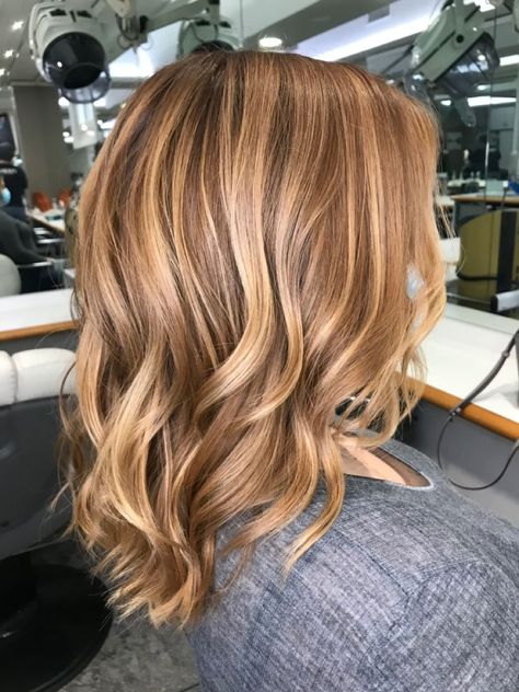 #BlondeHairGoals #BlondeTransformation #HairMakeover #BlondeBeauty #BlondeAmbition #HairInspo #BlondeBombshell #BlondeJourney #NewHairWhoDis #BlondeVibes #HairTransformation #BlondeLife #BlondeHighlights #BlondeObsessed #BlondeMagic Warm Caramel Honey Hair, Carmel Blonde Balage, Golden Brown Hair Honey Balayage, Bronze Blonde Hair, Caramel Hair Color Honey Golden, Warm Caramel Balayage Honey, Blonde Hair Honey Caramel, 2023 Hair Color, Light Auburn Hair Color