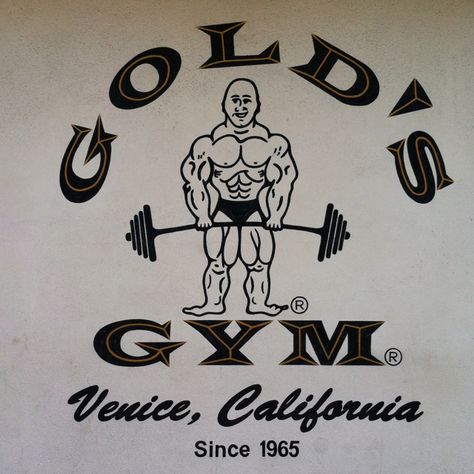 Original Gold's Gym logo Old School Gym, Crossfit Logo, Nancy Comic, Bodybuilding Logo, Old Bodybuilder, Frank Zane, Gold's Gym, Barbell Squat, Gym Logo