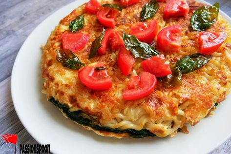 Pasta Omelette, Vegetarian Dish, Vegetarian Dishes, Vegetable Pizza, Spinach, Comfort Food, Vegetarian Recipes, How To Use, Pizza