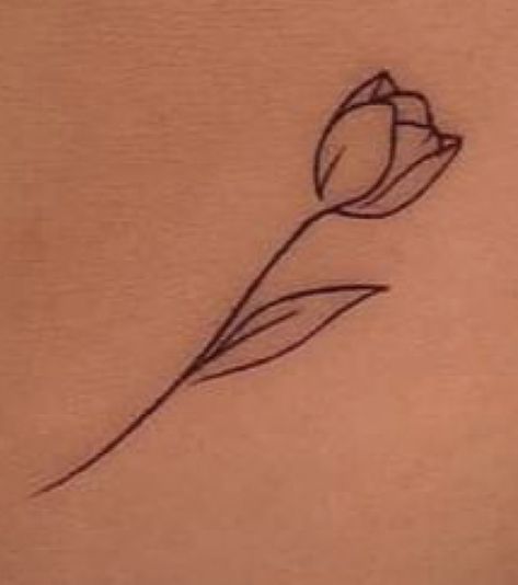 Tulip Simple Tattoo, Mini Tattoos Tulip, Tulip Ear Tattoo, Simple Tulip Drawing, Micro Tulip Tattoo, Tulip Outline Tattoo, Flower Tattoos Tulip, Pink Tulip Tattoo, Geometric Tulip Tattoo