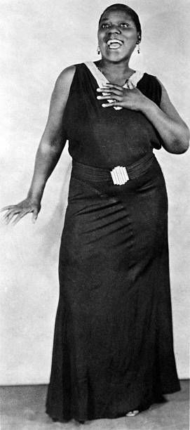 Bessie Smith, Runway Fashion Looks, Bessie Coleman, Trendy Outfits Edgy, Jack Taylor, Beyonce Queen, Women In Music, Jazz Musicians, Rhythm And Blues