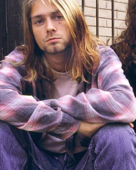 Kurt in the Bleach era Kurt Cobain Style, Aesthetic Art Wall, Posters Diy, Kurt And Courtney, Donald Cobain, Art Wall Painting, Nirvana Kurt Cobain, Nirvana Kurt, Musica Rock