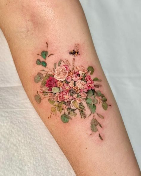 Side Arm Flower Tattoo, Bouquet Tattoo Arm, Realistic Floral Tattoo, Wedding Bouquet Tattoo, Flower Tattoos Ideas, Spiritual Hand, Vintage Floral Tattoos, Dogwood Flower Tattoos, Floral Arm Tattoo