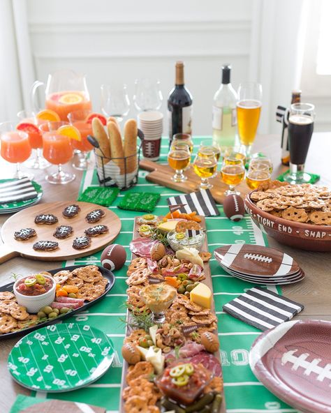 Tailgate Appetizers, Football Themed Party, Courtney Whitmore, Tailgate Party Food, Tailgate Snacks, Football Cookies, Flag Food, Pretzel Crisps, Grazing Board