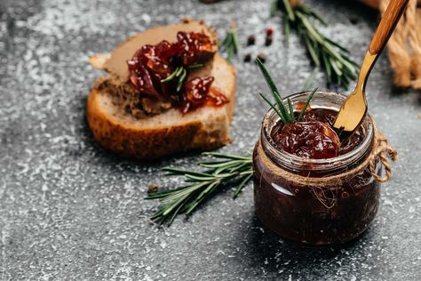 Pioneer Woman-Inspired Bacon Jam Recipe Bacon Jam Recipe, Marmalade Jam, Bacon Quiche, Sherry Wine, Bacon Jam, Jam Recipe, Hearty Dinner, Savory Breakfast, Breakfast Items