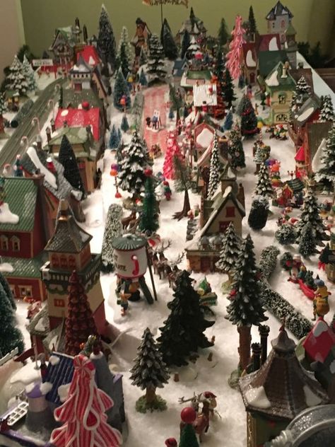 Train Under Christmas Tree, Diy Christmas Village Platform, Christmas Village Display Ideas Diy, Christmas Village Display Ideas, Village Display Ideas, Christmas Tree Village Display, Diy Christmas Village Displays, Christmas Tree Village, Christmas Decorations Diy Crafts