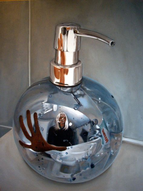 Hyperrealism: Linnea Strid | ART BLOG MarkovArt Linnea Strid, Distortion Art, Art Alevel, Gcse Art Sketchbook, Reflection Art, Hyper Realistic Paintings, Ap Studio Art, Reflection Photography, Gcse Art