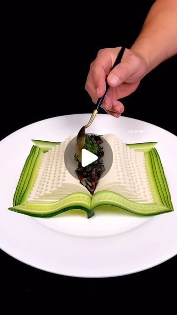 WELCOME TO THE UNIVERSE OF ART | In the world of culinary artistry, there exists a unique artist who elevates food arrangement to an extraordinary level. This artist... | Instagram Food Arrangement, Fancy Food Presentation, Food Presentation Plates, Vegetable Decoration, Fruit Creations, Culinary Cooking, Gourmet Salt, Unique Vegetables, Food Sculpture