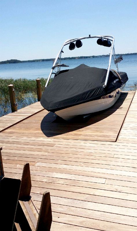 Boat Lift Dock, Boathouse Design, Boat Garage, Boat Navigation, Dock Accessories, Lake Dock, Floating Dock, Shore House, Boat Ideas