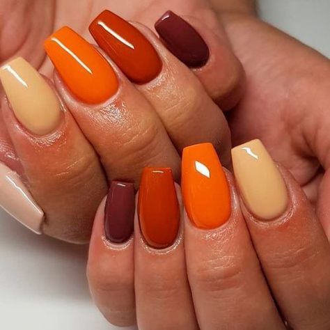 Autumn Nail Designs, Unghie Sfumate, Simple Fall Nails, Autumn Nail, Fall Gel Nails, Cute Nails For Fall, Cute Autumn, Colorful Nails, Fall Acrylic Nails