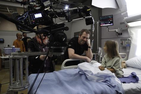 Hugh Laurie and Rachel Eggleston behind the scenes of the "The C-Word" episode of HOUSE. The Scene Aesthetic, Jessica Collins, House And Wilson, Everybody Lies, Famous Lifestyle, Gregory House, Scene Aesthetic, Career Vision Board, House Md