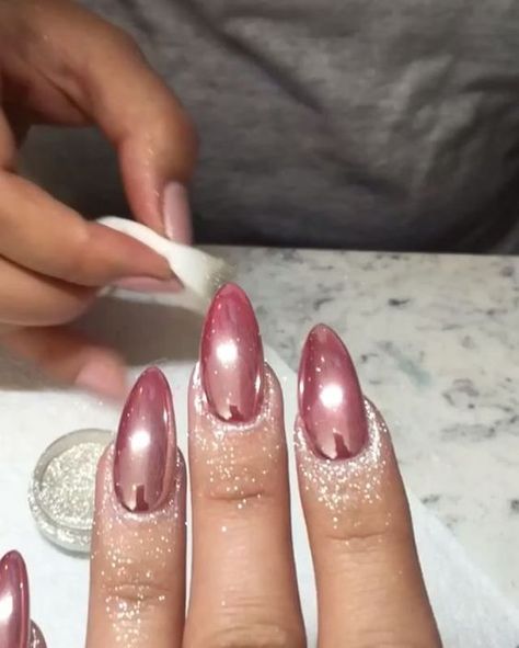 34 Amazing Chrome Nails Trends That Suit All Nails Multicolor, Multicolor Nails, Pink Chrome Nails, Silver Nail Art, Latest Nail Trends, Pink Chrome, Her Nails, Silver Nails, Chrome Nails