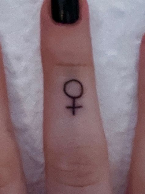 #tattoo #fingertattoo #feminism Traditional Feminist Tattoo, Feminist Tattoos For Women, Feminism Tattoos For Women, Symbol Finger Tattoo, Female Symbol Tattoo, Feminist Symbols, Feminism Symbol, Feminism Tattoo, Feminist Tattoos