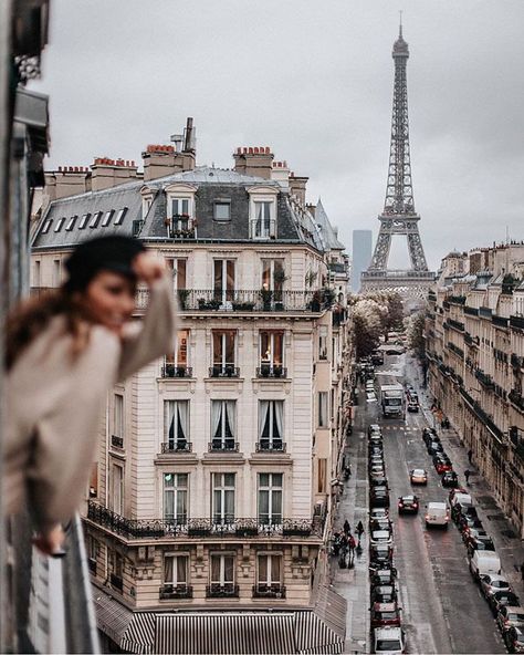 Lev Livet, Paris Jackson, Voyage Europe, Paris Photo, Destination Voyage, Appalachian Trail, Paris Hotels, The Eiffel Tower, Paris Saint-germain