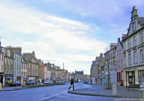 Montrose Scotland, Gaelic Language, Things To Do In Scotland, Places To Visit In Scotland, Scotland Travel Guide, No Man's Land, Scottish History, Popular Places, Medieval Castles