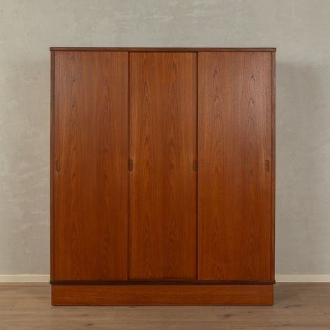 Listed on VNTG.com: 1960s Wardrobe in teak | #vntg #vintage 1960s Wardrobe, White Bar Cabinet, Kofod Larsen, Vintage Bookcase, White Bar, Open Bookcase, Vintage Cabinets, City Furniture, Bar Cabinet