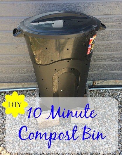 $10 and 10 minute compost bin DIY Compost Diy, Homemade Compost Bin, Diy Compost Bin, Compost Bin Diy, Diy Compost, Backyard Vegetable Gardens, Yard Waste, Survival Gardening, Gardening Techniques