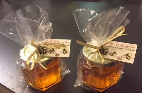 Wedding Reception Party Favors, Diy Wedding Favor, Honey Jar Wedding Favors, Diy Favors, Wedding Favour Jars, Honey Favors, Honey Wedding Favors, Favour Jars, Inexpensive Wedding Favors