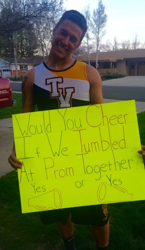 Promposal to a cheerleader Promposal Ideas Cheerleader, Cheerleader Promposal Ideas, Promposal For Cheerleaders, Promposal Ideas For Cheerleaders, Cheerleading Promposal, Cheer Promposal, Semi Ideas, Cheerleader Promposal, Football Promposal